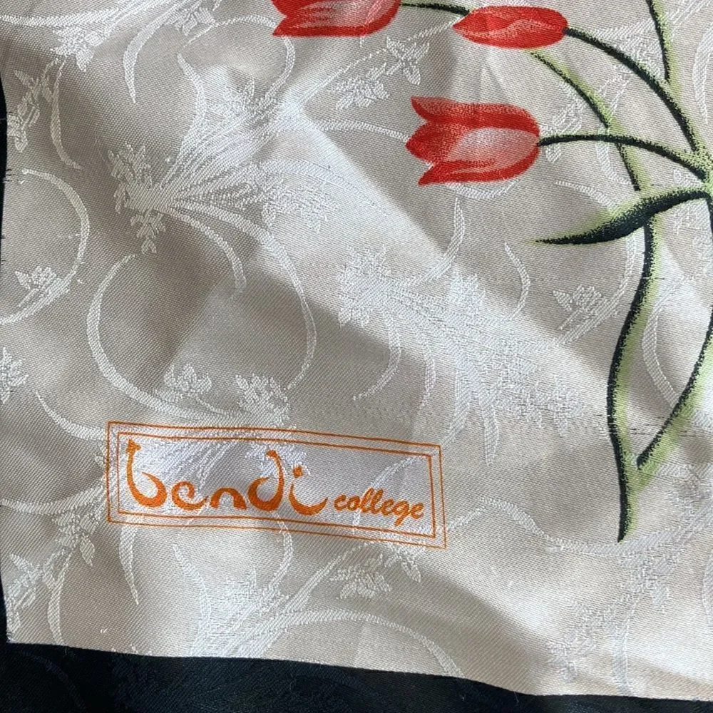 Bendi scarf